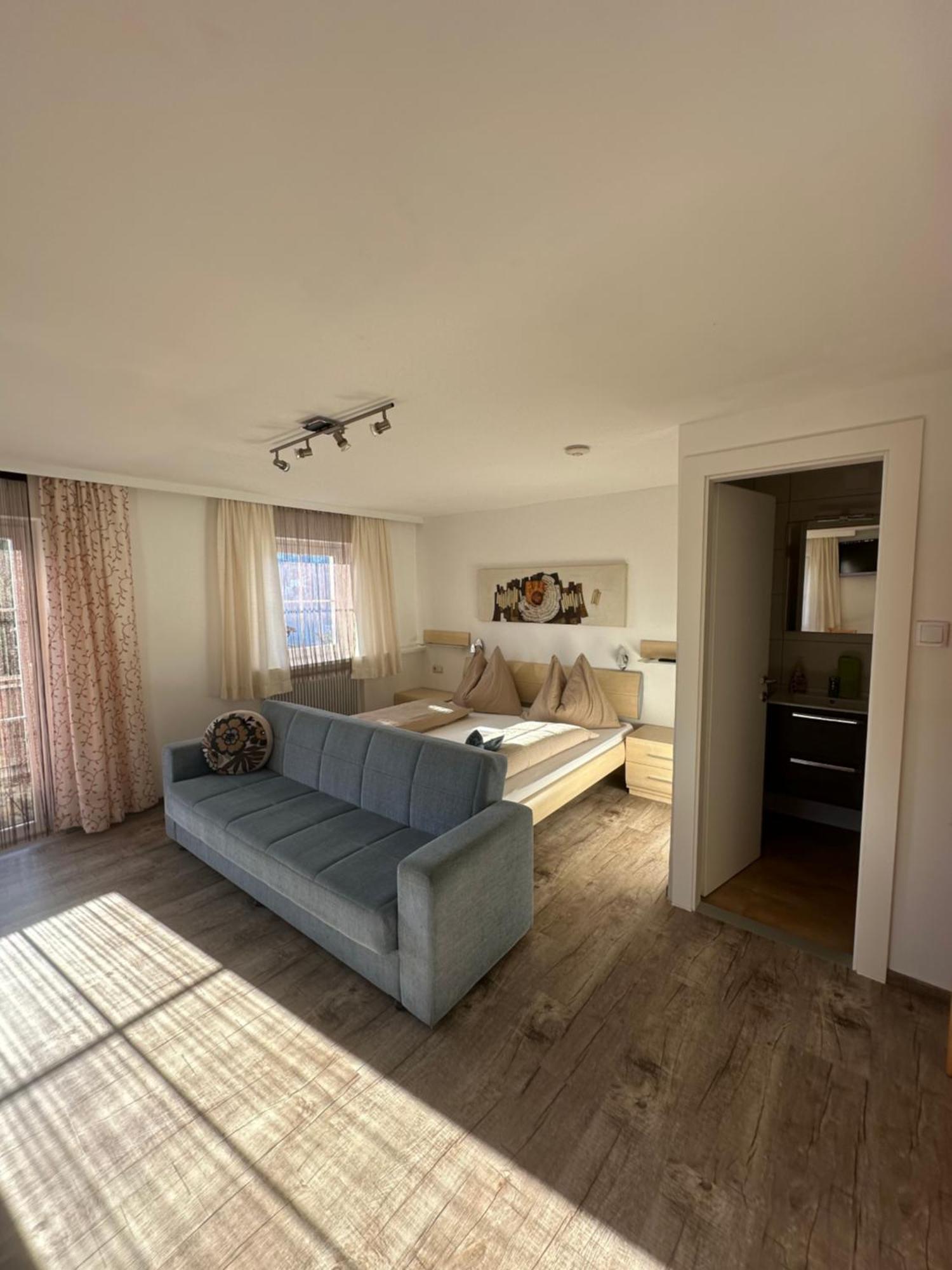 Fruehstueckspension Alpenrose Bed & Breakfast Iselsberg ภายนอก รูปภาพ