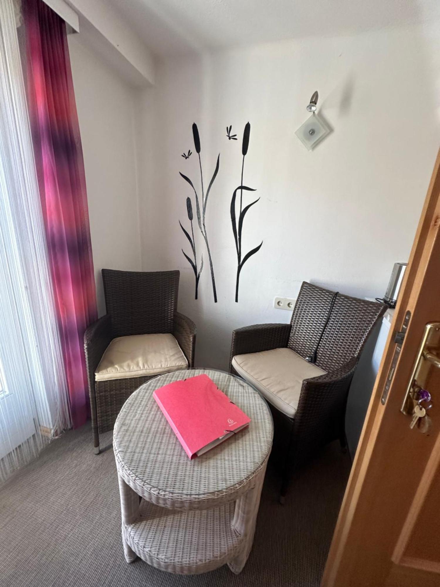 Fruehstueckspension Alpenrose Bed & Breakfast Iselsberg ภายนอก รูปภาพ