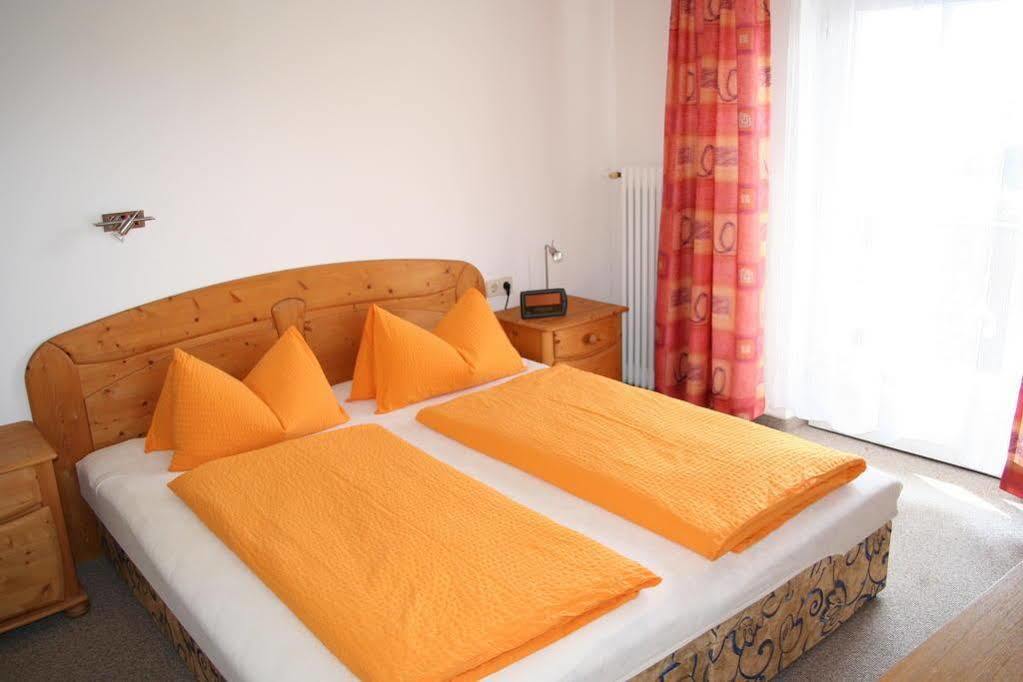 Fruehstueckspension Alpenrose Bed & Breakfast Iselsberg ภายนอก รูปภาพ